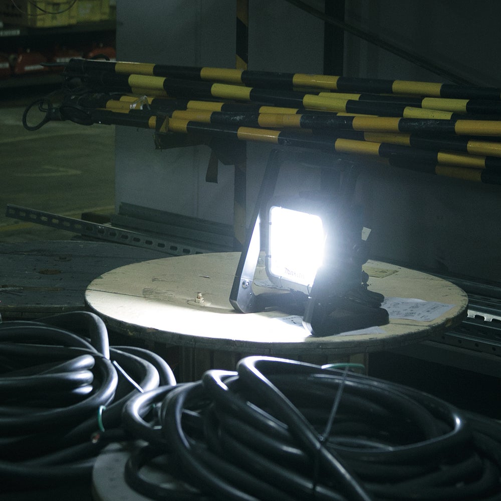 LED 14,4 och 18V. Makita