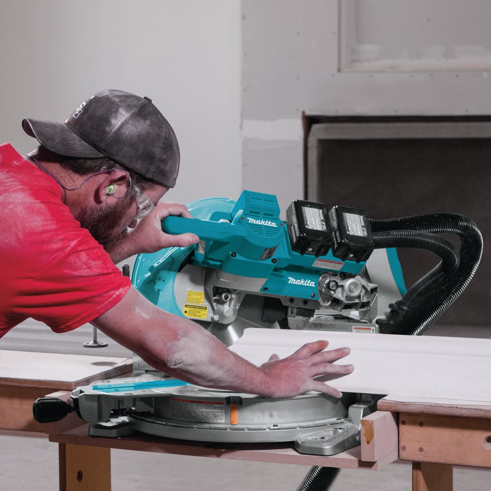 Kap- och gersåg LXT 2x18V. Makita