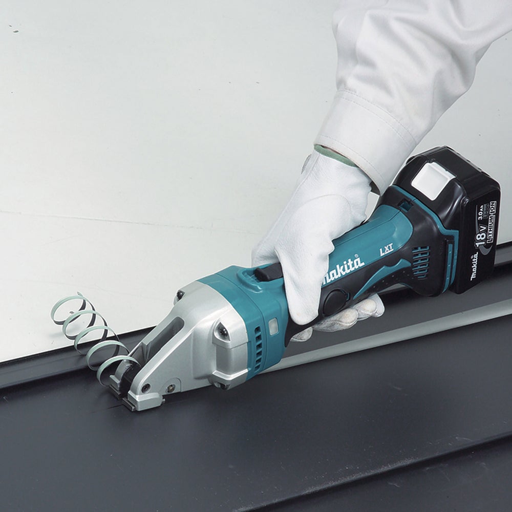 Plåtsax 18V naken. Makita